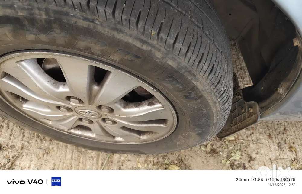 Toyota Innova 2010 Diesel 200000 Km Driveno