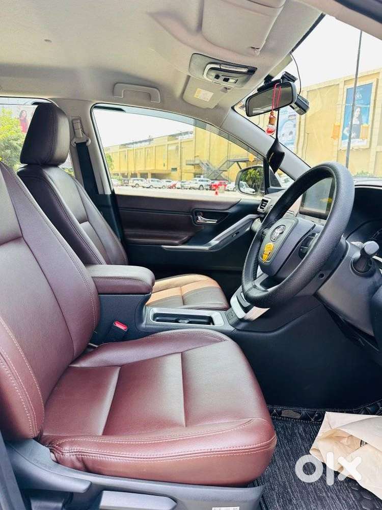 Toyota Innova Hycross Gx (o), 2024, Petrol