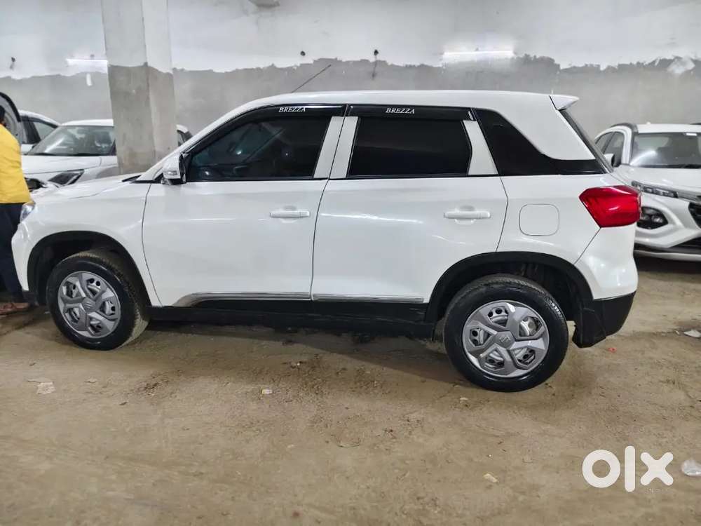 Maruti Suzuki Brezza 2022 Petrol Well Maintained