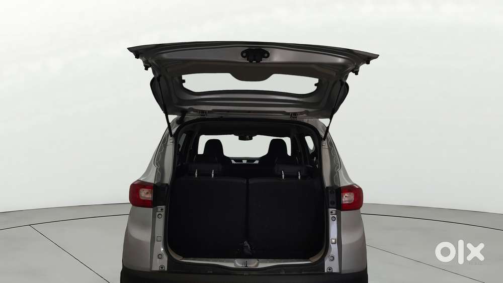 Renault Triber Rxz, 2024, Petrol