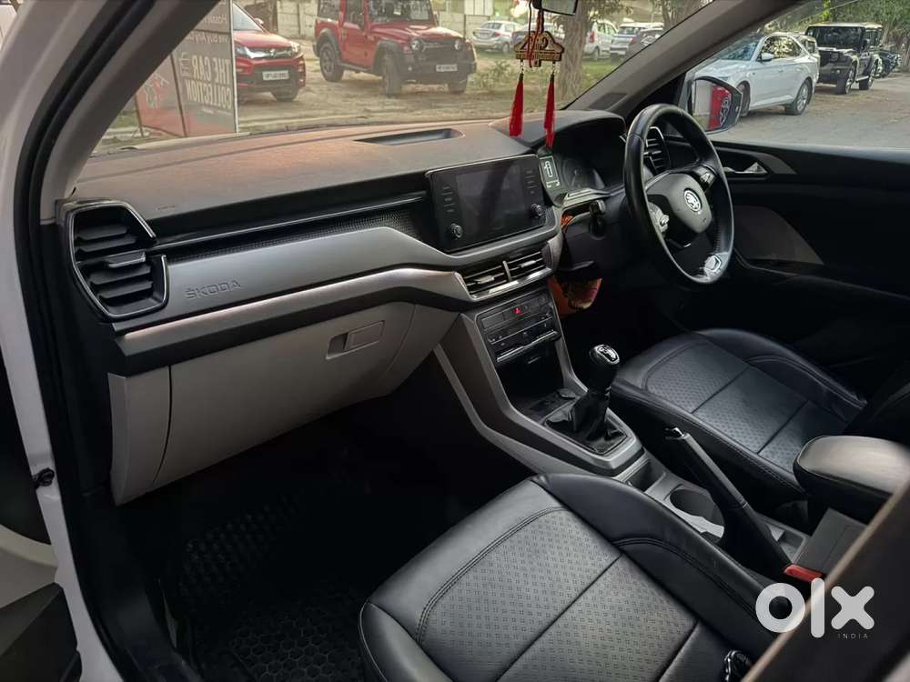 Skoda Kushaq Ambition 1.0l Tsi Mt, 2023, Petrol