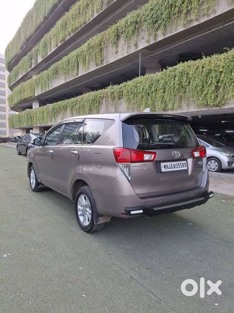 Toyota Innova Crysta 2.4 V 8 Str, 2016, Diesel