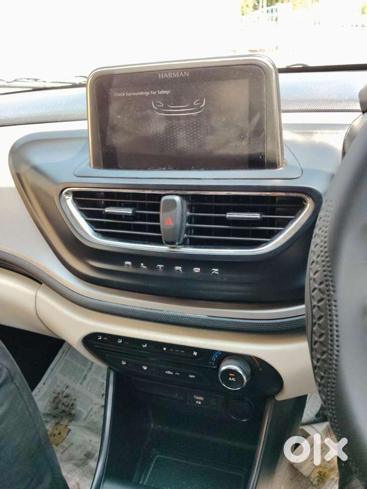 Tata Altroz 1.2 Xm Plus, 2023, Petrol