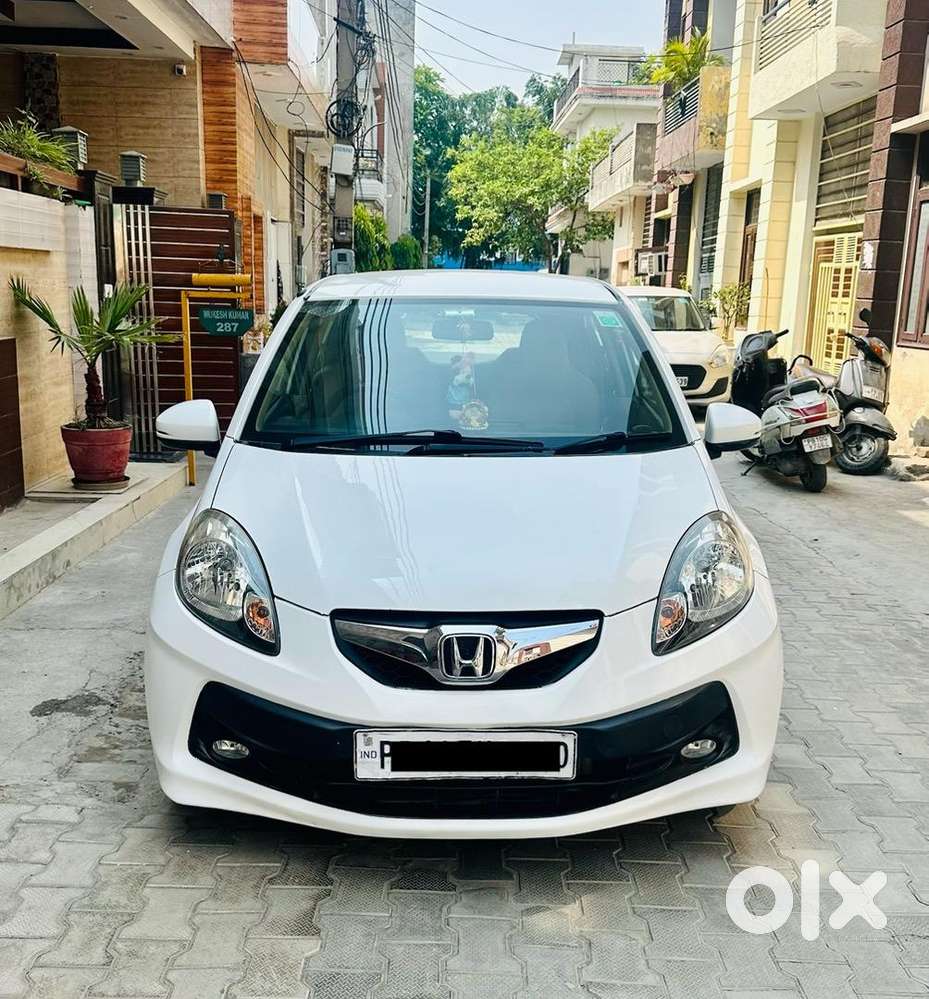 Honda Brio 2016 Vx 1.2 At Petrol Well Maintained