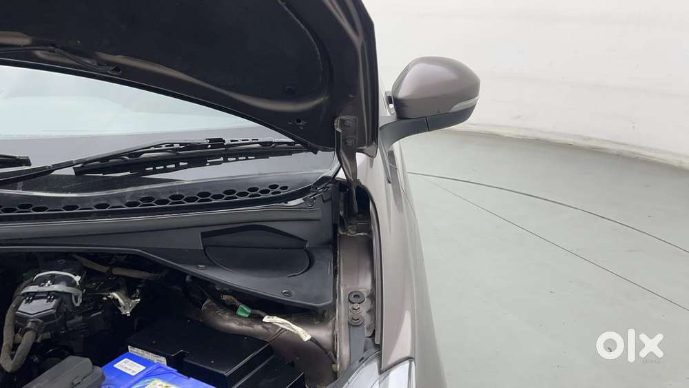 Tata Tigor Xza, 2018, Petrol