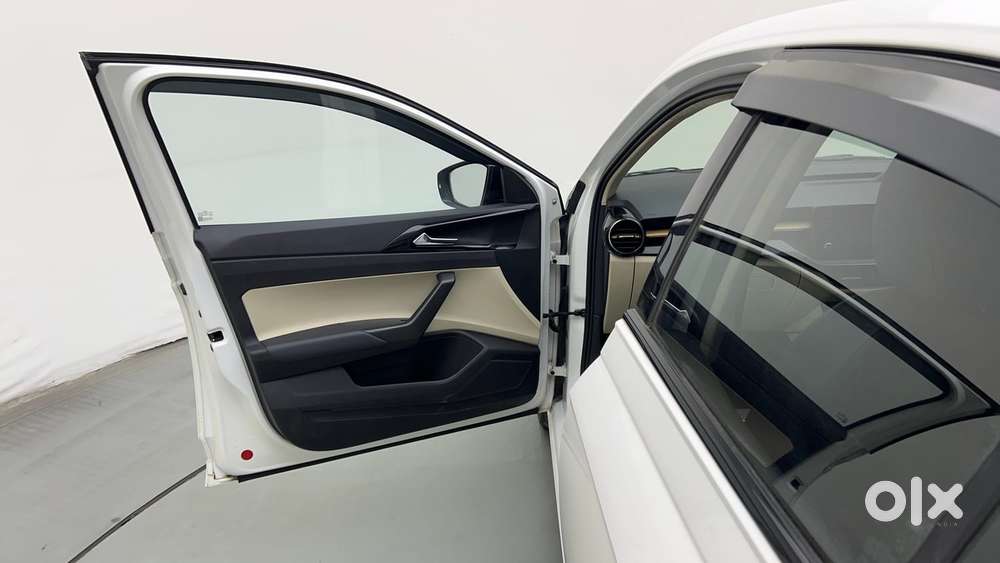 Skoda Slavia Style 1.0l Tsi At, 2022, Petrol