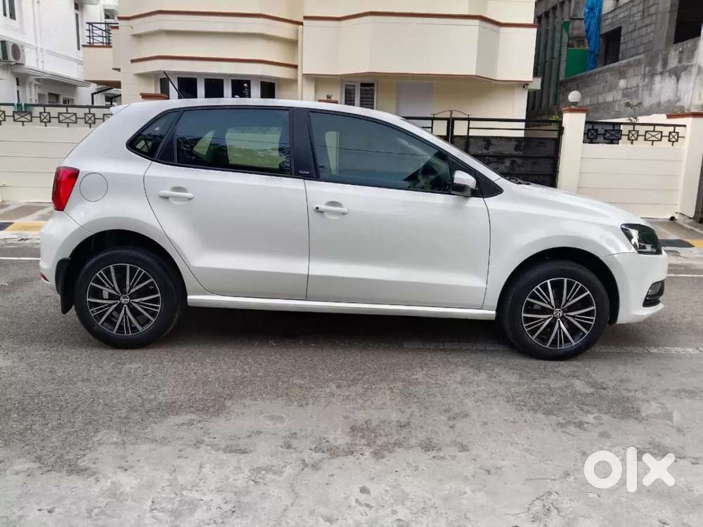 Volkswagen Polo Petrol Highline 1.2l, 2017, Petrol