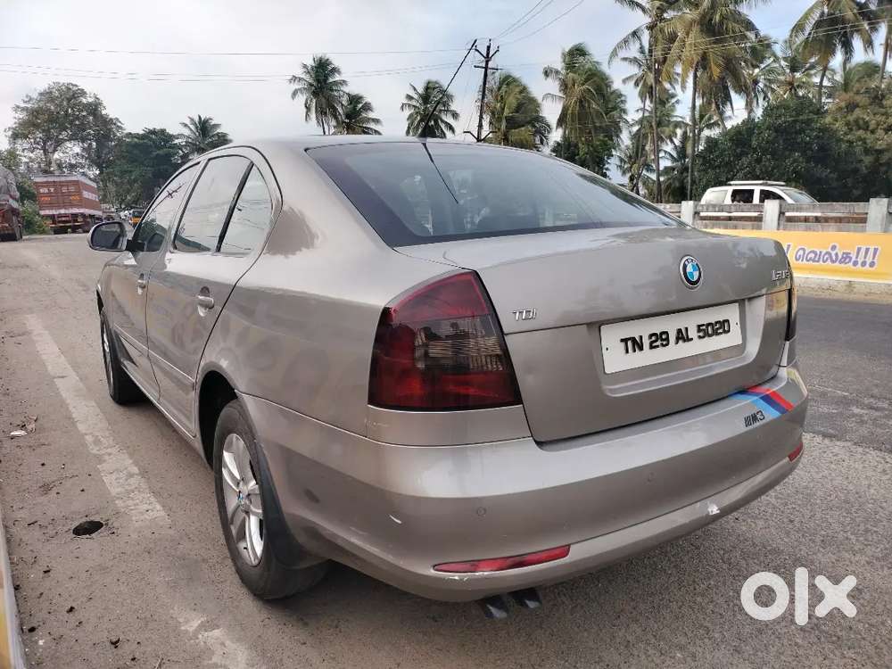 Skoda Laura 1.9 Ambiente 2012