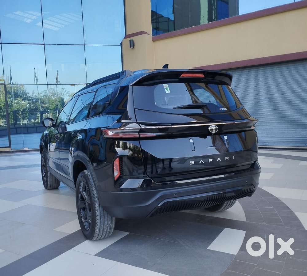 Tata Safari Accomplished Plus Dark Edition At, 2025, Diesel