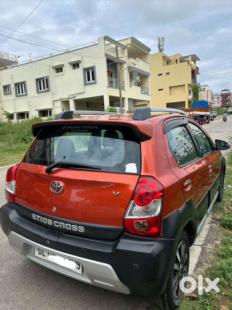 Toyota Etios Cross 2014