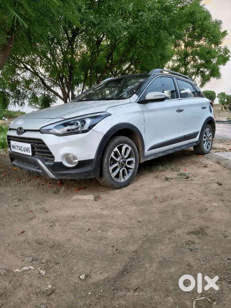 Top Model Hyundai I20 Active 2016 Petrol Well Maintained
