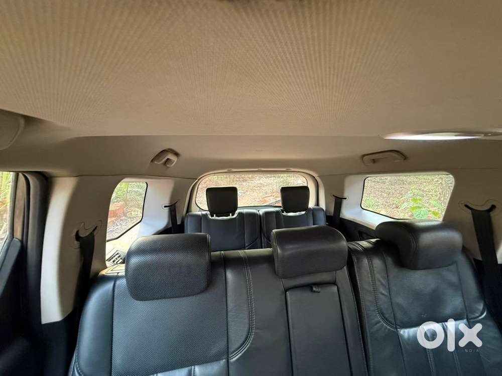 Xuv500 Automatic Low Kilometer Well Maintained