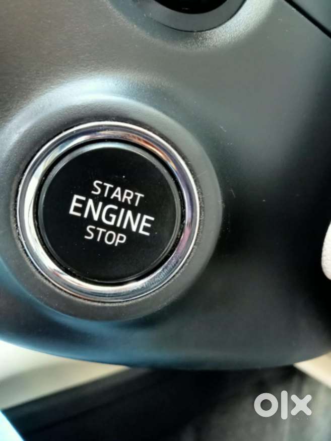 Skoda Slavia Style 1.0l Tsi At, 2023, Petrol