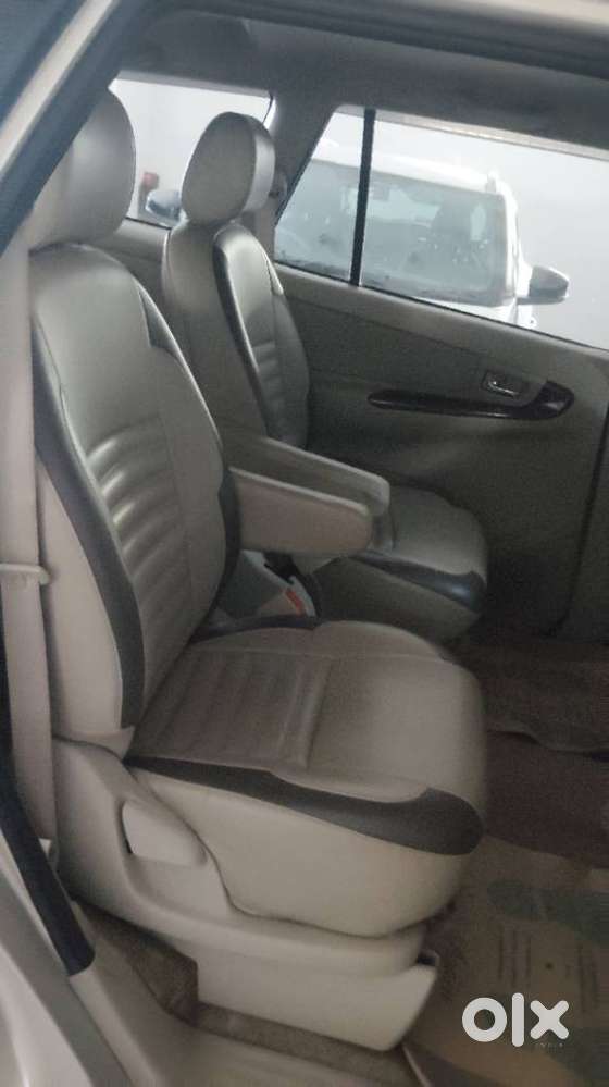 Toyota Innova 2.5 Z Diesel 7 Seater, 2014, Diesel