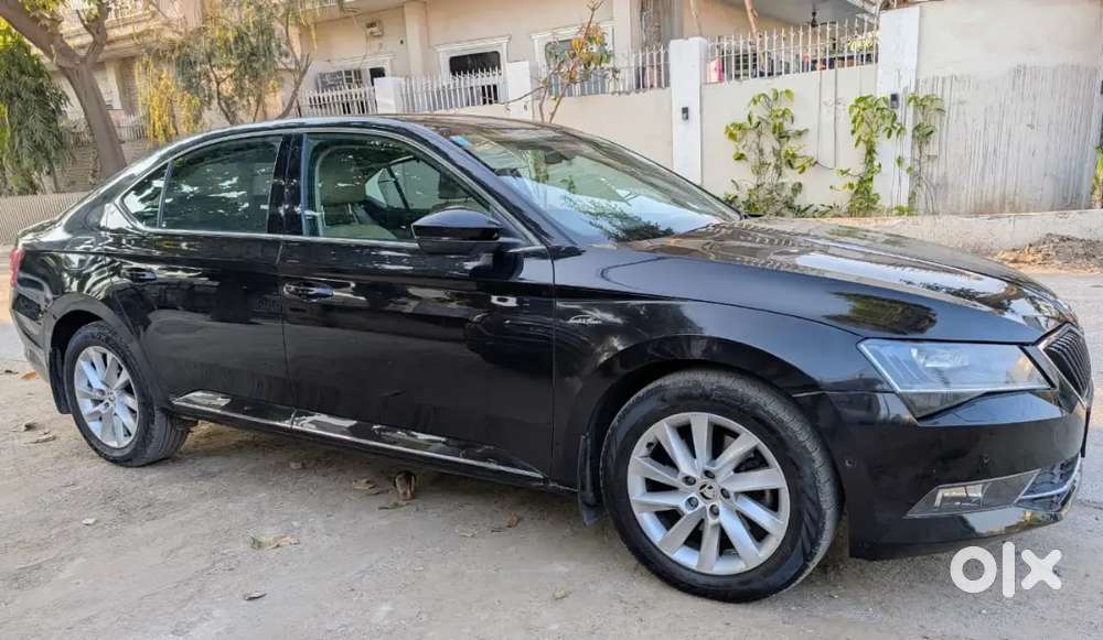 Skoda Superb L&k 2018 Petrol 82000 Km Driven