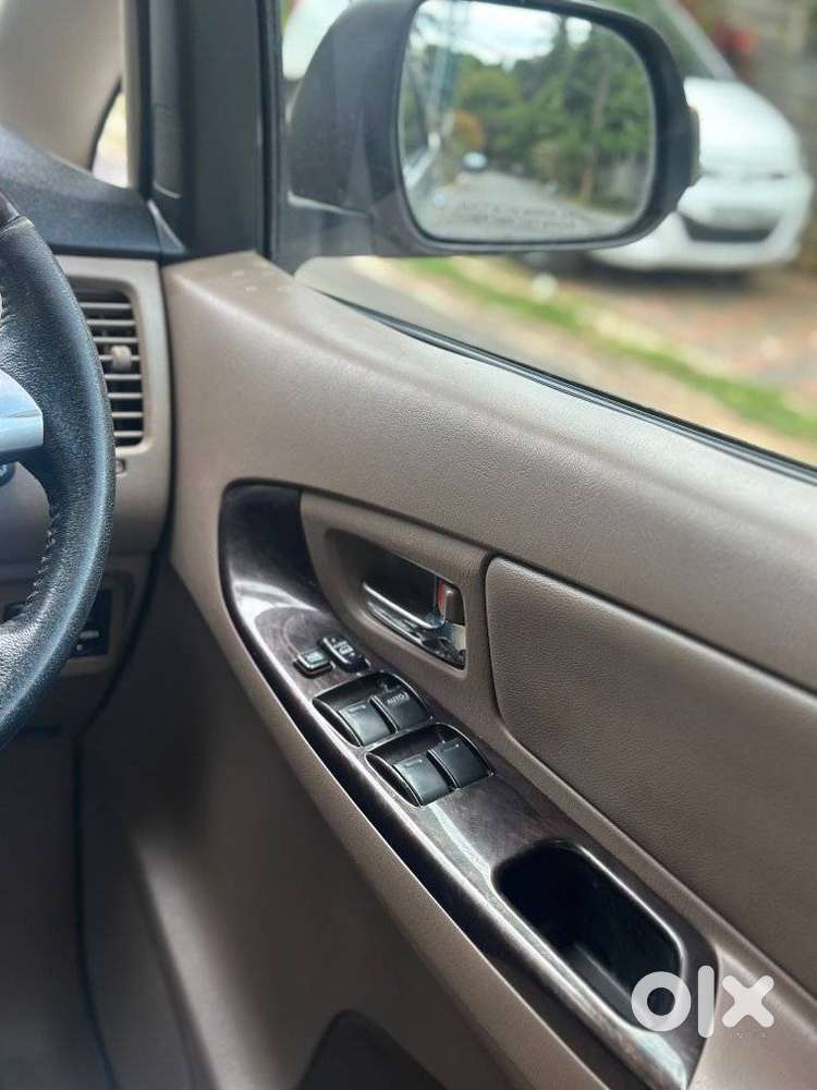 Toyota Innova 2.5 Z Diesel 7 Seater, 2015, Diesel
