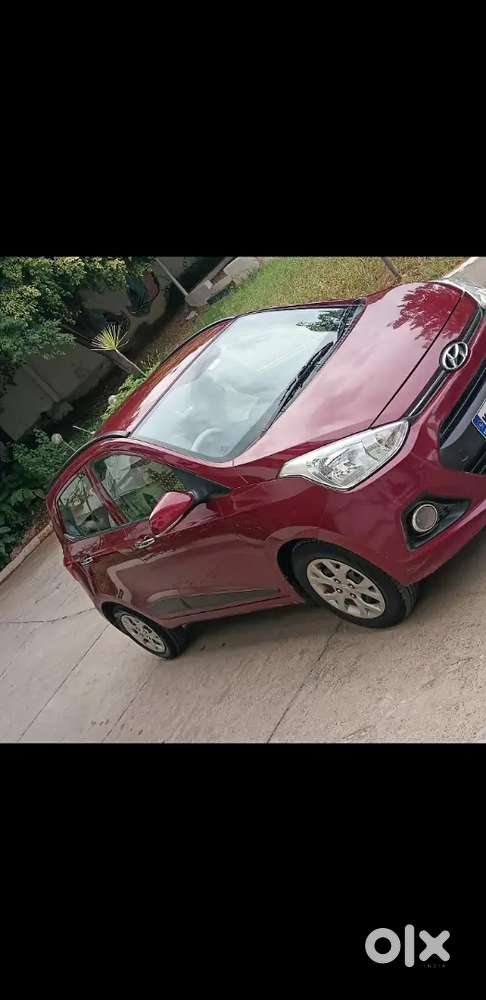 Hyundai Grand I10 Sportz At 2014, Showroom Service History, Mint Condi