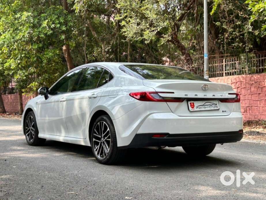 Toyota Camry Hybrid, 2025, Petrol
