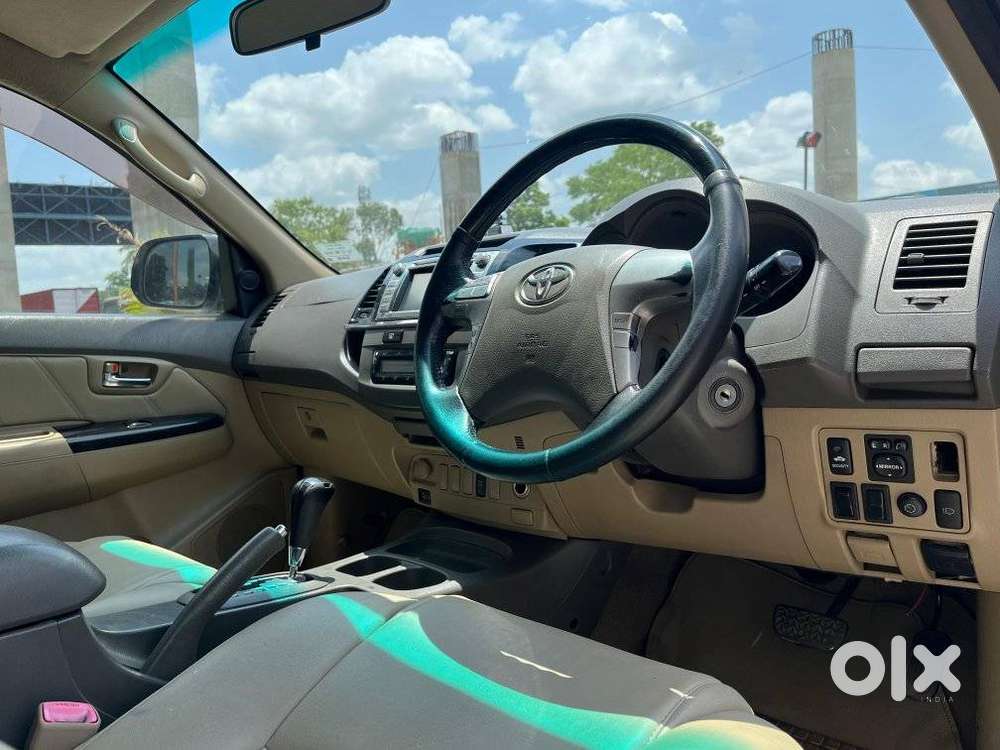 Toyota Fortuner 3.0 4x2 Automatic, 2013, Diesel