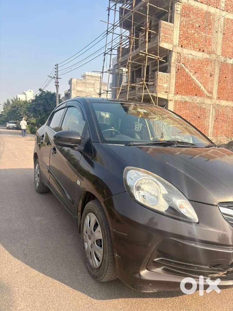 Honda Amaze Petrol 2015