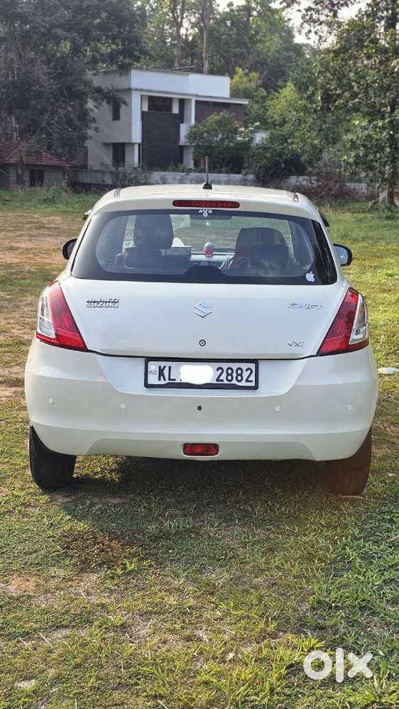 Maruti Suzuki Swift Vxi Optional, 2017, Petrol