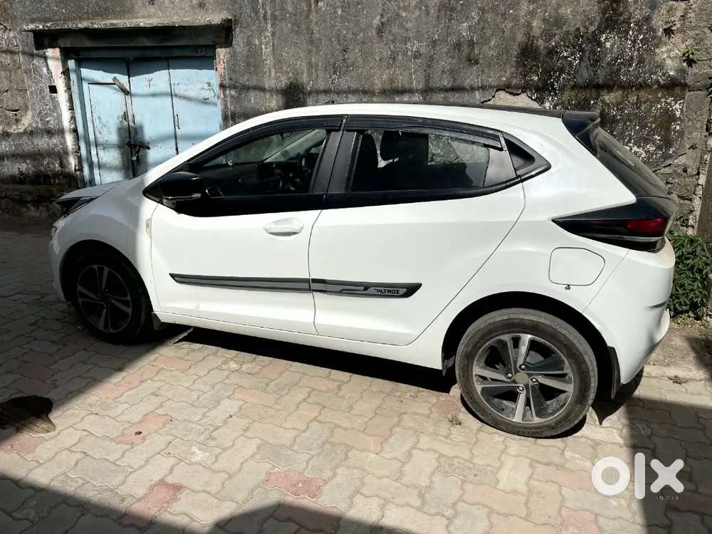 Tata Altroz Xz Plus Petrol 2025
