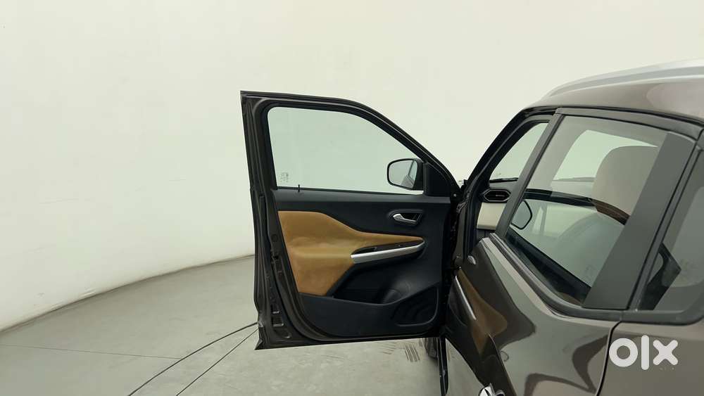 Nissan Magnite 1.0 Xv Turbo Cvt, 2023, Petrol