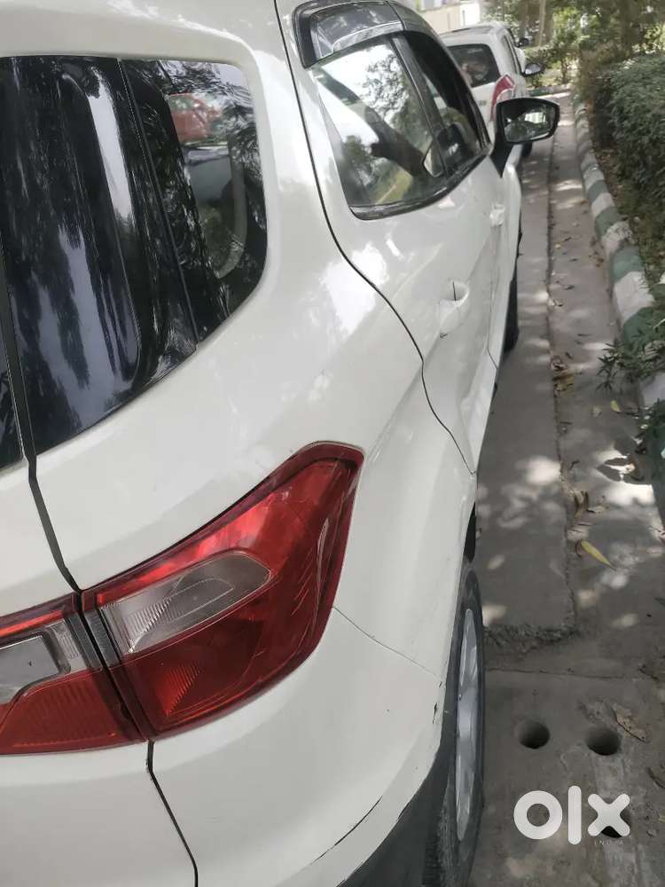 Ford Ecosport Dec 2014 (bsiv) Petrol Well Maintained