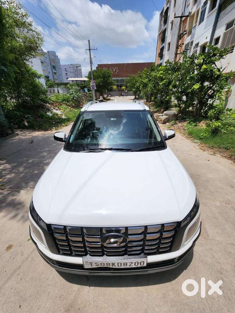 Hyundai Venue 1.2 S (o), 2024, Petrol