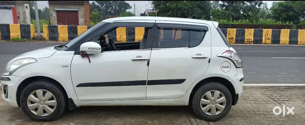 Maruti Suzuki Swift Vxi 2012