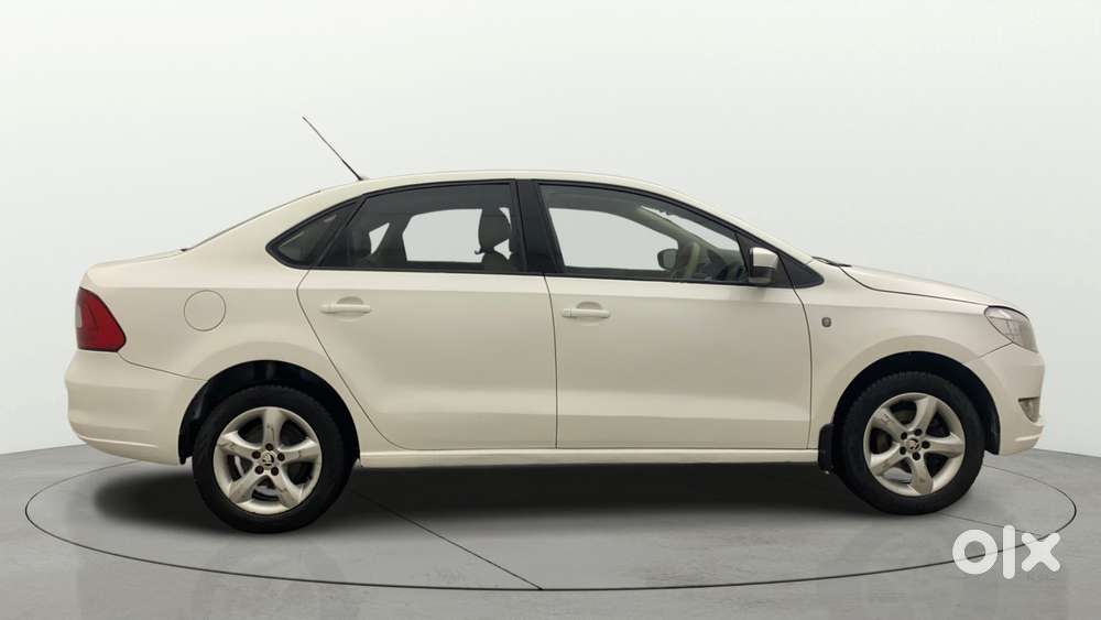 Skoda Rapid 2011-2013 1.6 Mpi At Ambition, 2013, Petrol