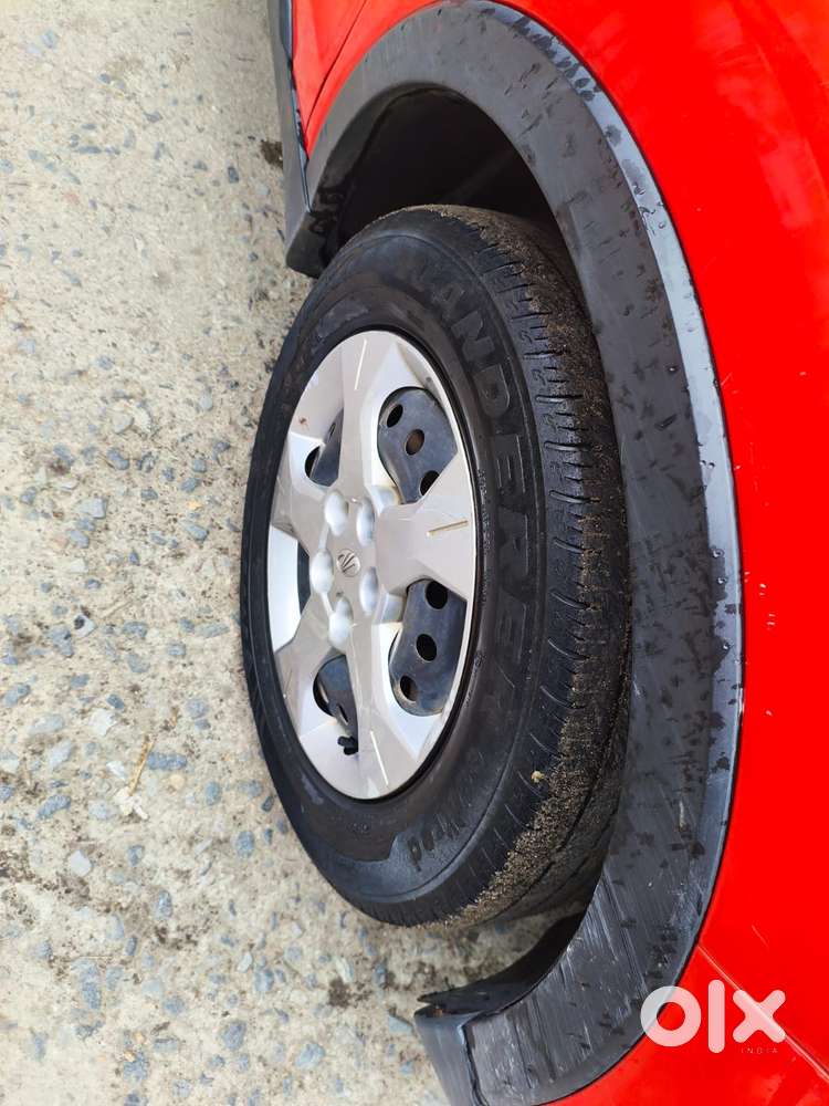 Mahindra Tuv 300 T6, 2019, Petrol