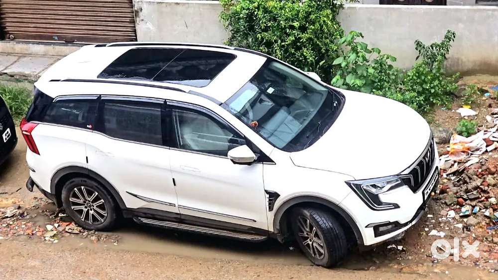 Mahindra Xuv700 2024 Diesel 20000 Km Driven