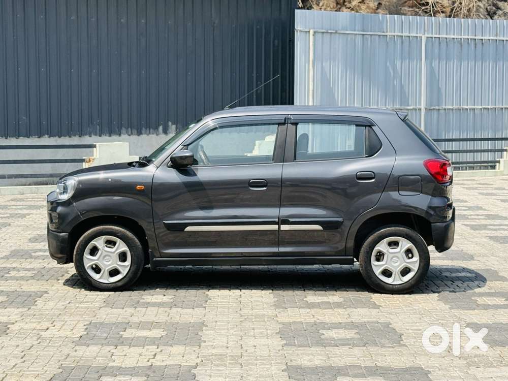 Maruti Suzuki S-presso Vxi Plus, 2022, Petrol