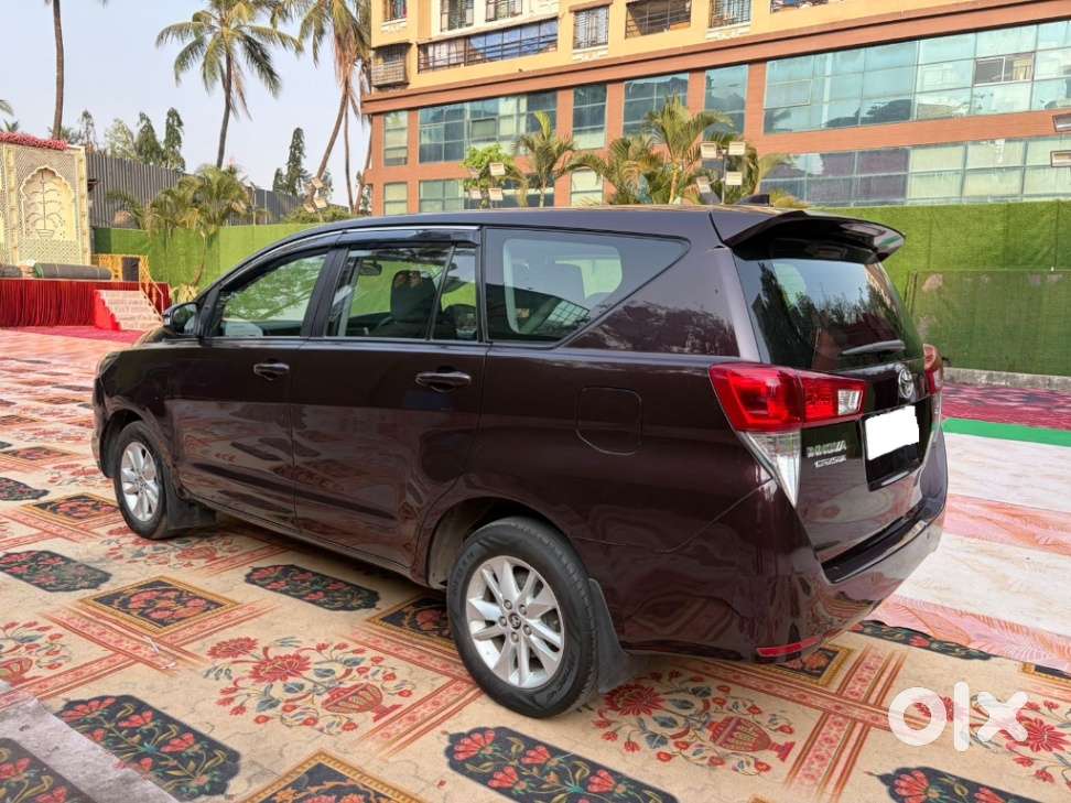 Toyota Innova Crysta 2.8 Gx At 8s, 2017, Diesel