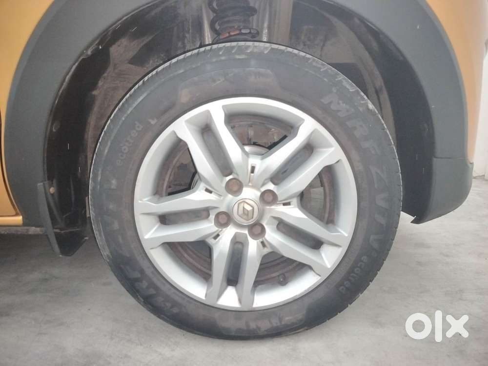 Renault Triber Rxz Easy-r Amt, 2021, Petrol