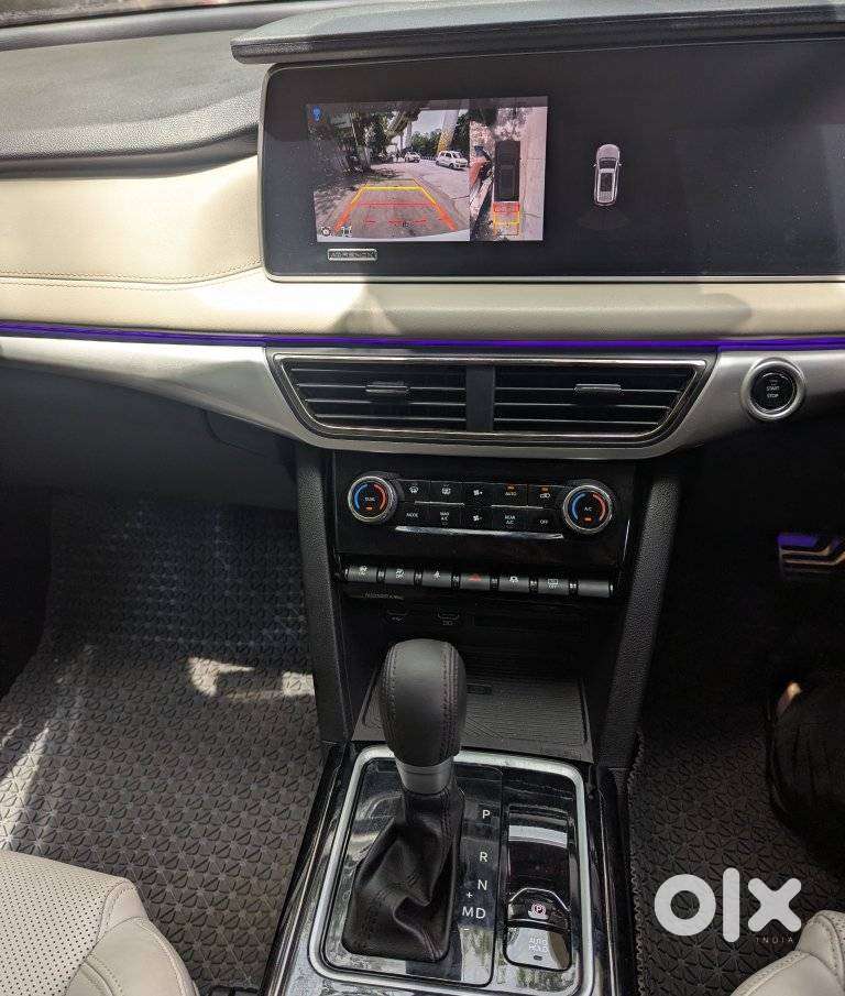 Mahindra Xuv700 2.0 Ax 7 Petrol At Luxury Pack Str, 2025, Petrol