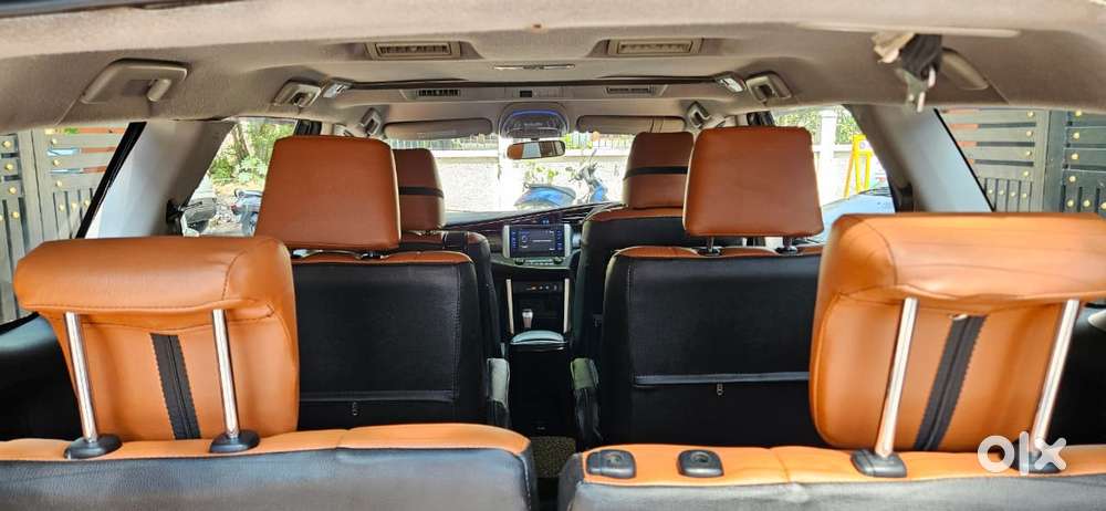 Toyota Innova Crysta 2.8 Z, 2017