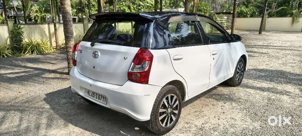 Toyota Etios Liva V 2019