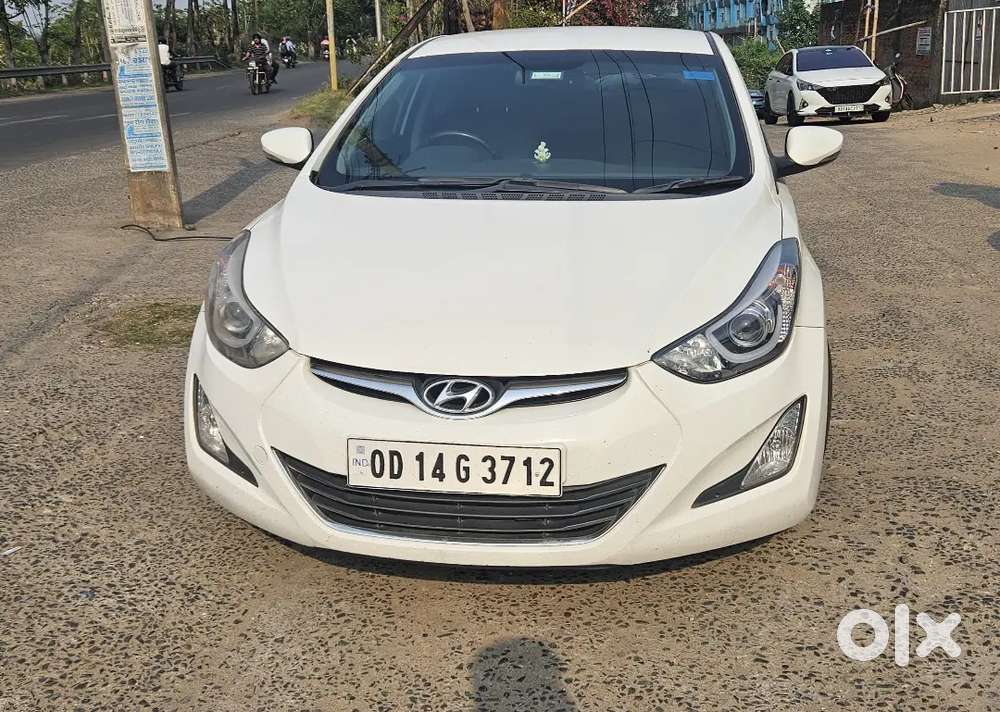 Hyundai New Elantra 2016 Petrol 86000 Km Driven