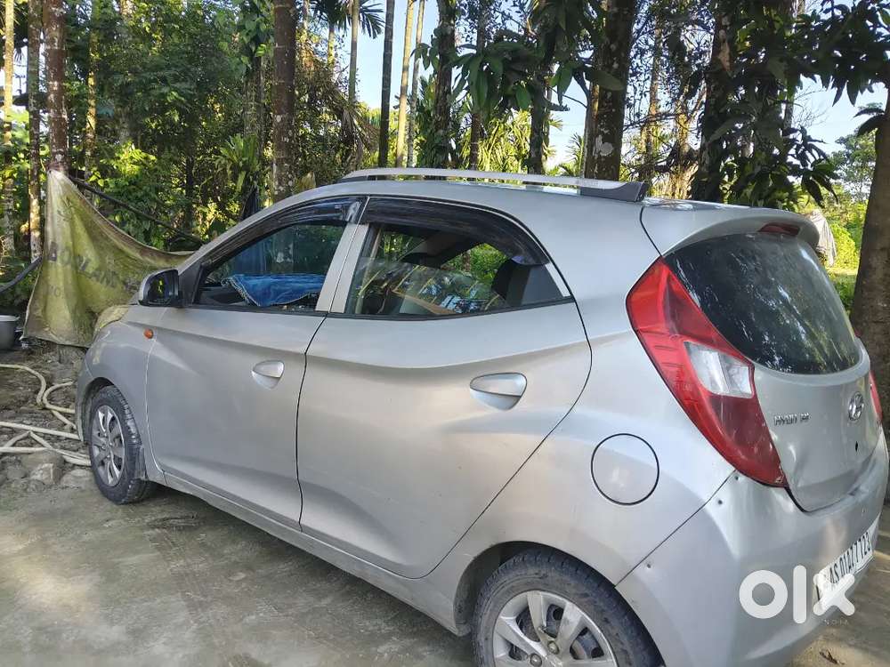 Hyundai Eon Sportz 2012 Model Price Of