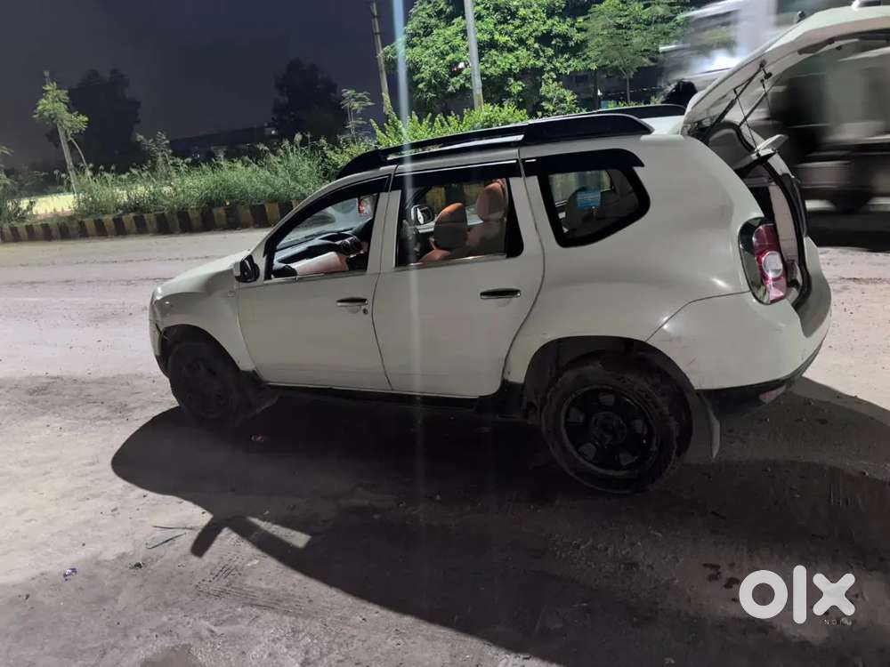 Renault Duster Petrol Single Hand Used Car