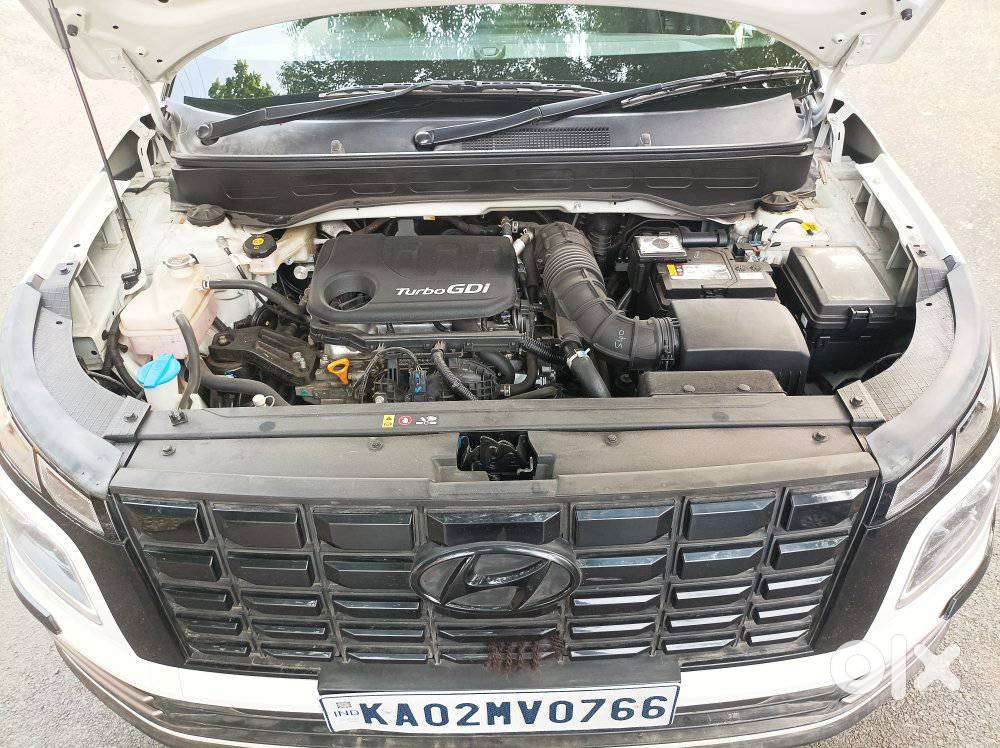 Hyundai Venue Sx(o) 1.0 Turbo Dct Knight Edition, 2024, Petrol