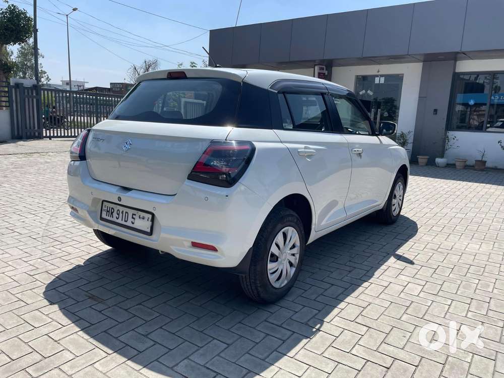Maruti Suzuki Swift Vxi Optional, 2025, Petrol