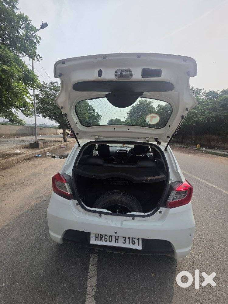 Tata Tiago 1.2 Revotron Xza, 2018, Cng & Hybrids
