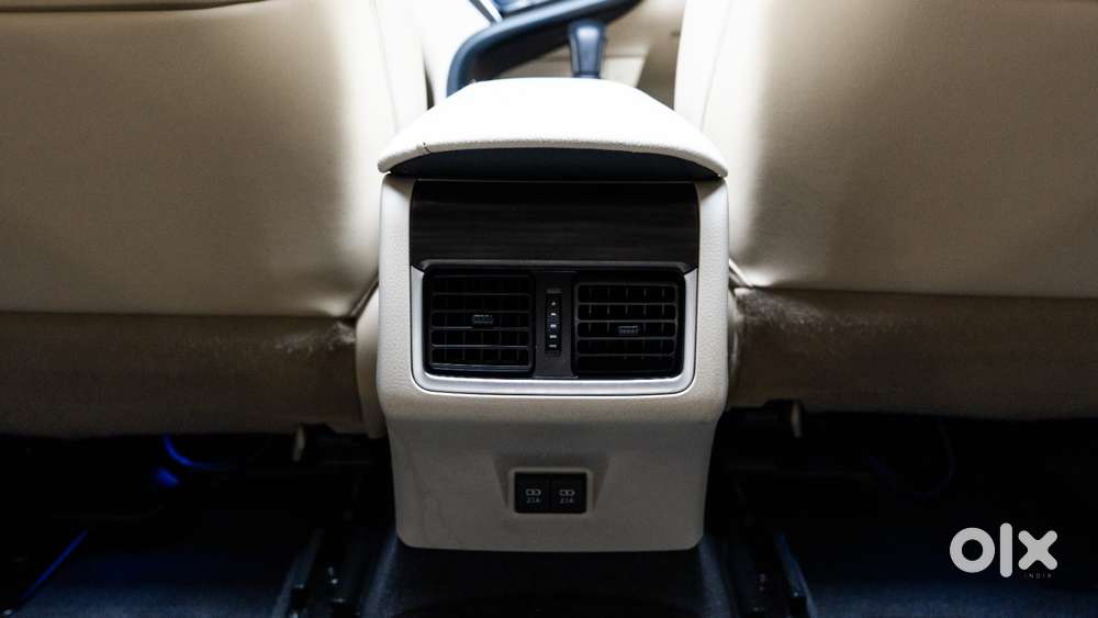Toyota Camry Hybrid, 2024, Petrol