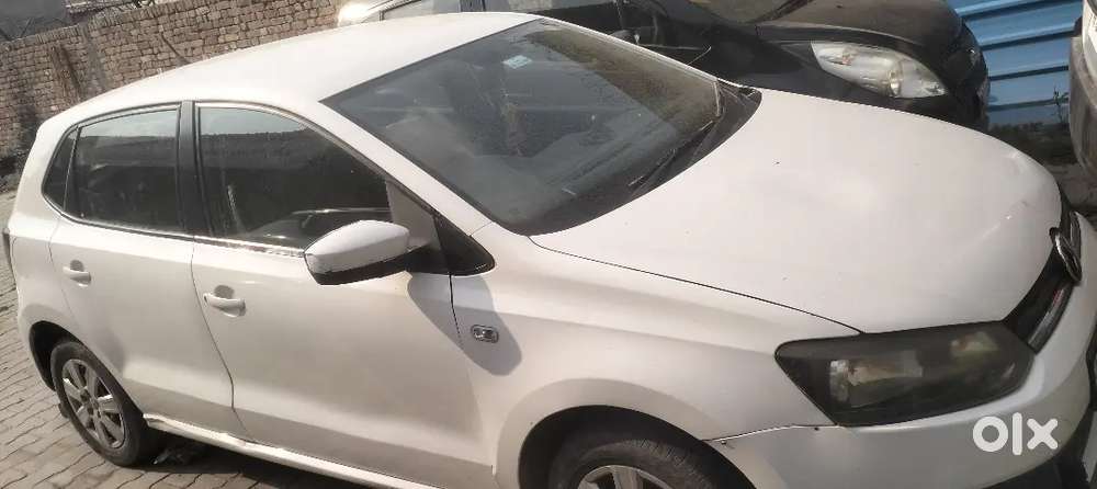 Volkswagen Polo 2014 Petrol 90000 Km Driven