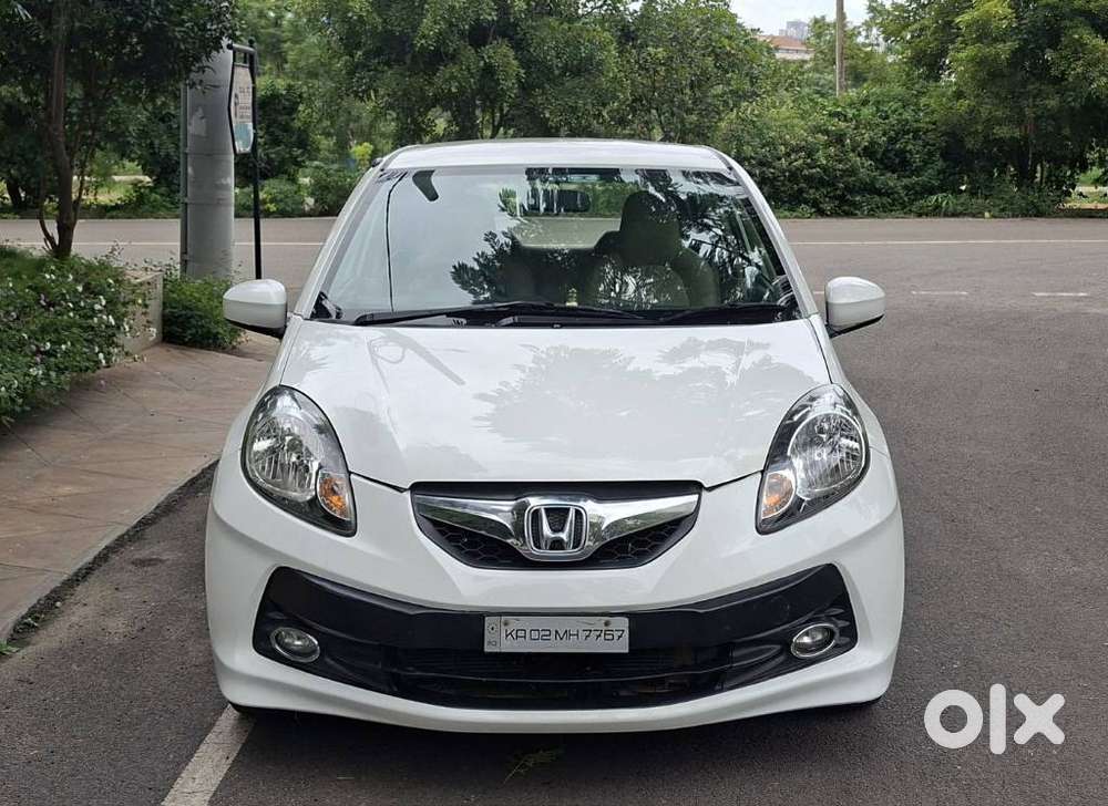 Honda Brio V Automatic, 2013, Petrol