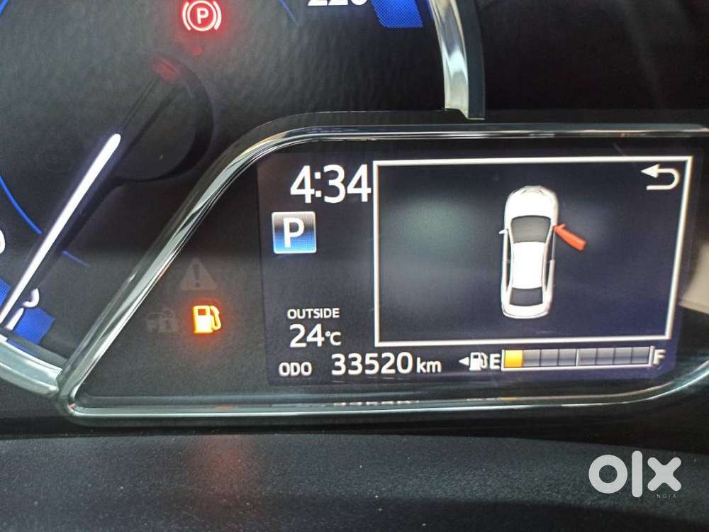 Toyota Yaris V Cvt, 2018, Petrol