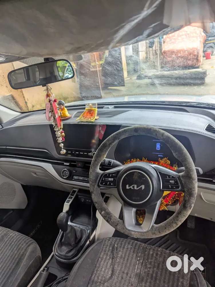Kia Carens G Premium 2023 Manual 1st Owner